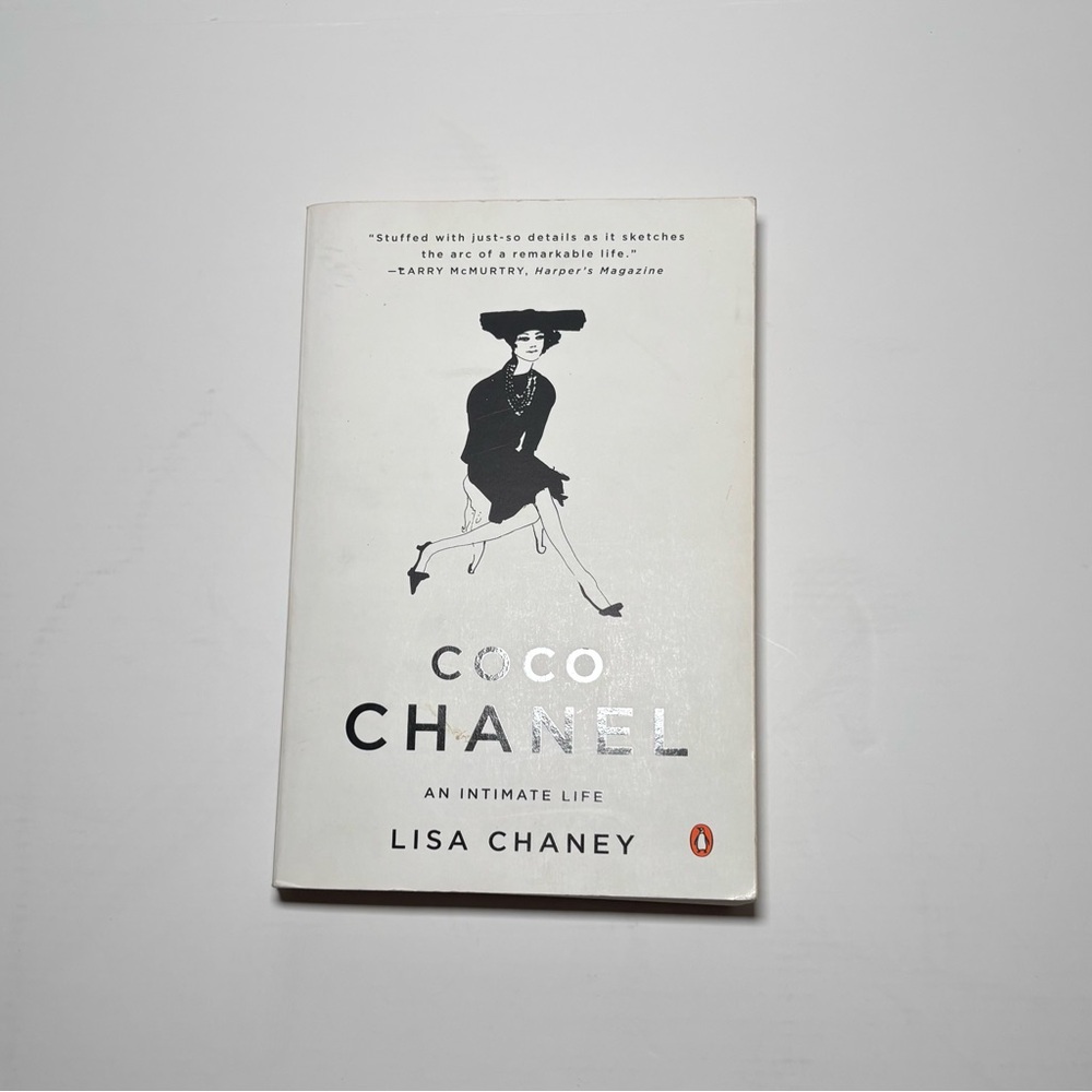 Coco Chanel: An Intimate Life by Lisa Chaney (2011, trade paperback)